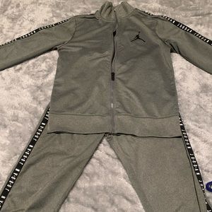 Boys Tween Jordan Gray/Black Jumpsuit/Jogger set Size Med 10/12